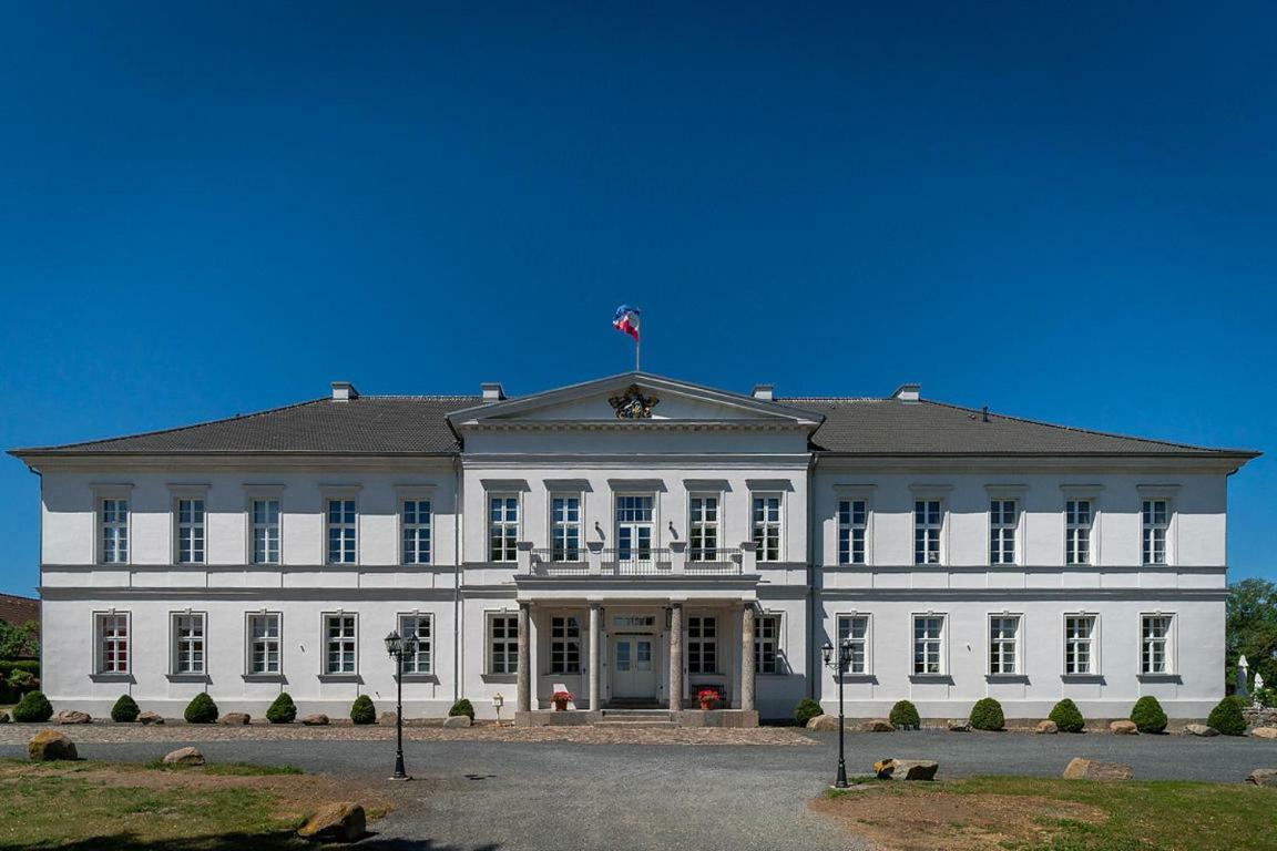 Апартаменты Gutshaus Gross Helle Moelln Экстерьер фото